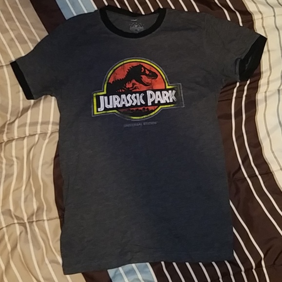 Universal | Tops | Jurassic Park Ringer 